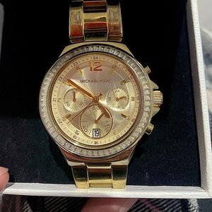Micheal Kors watch! 8/10 condition:)